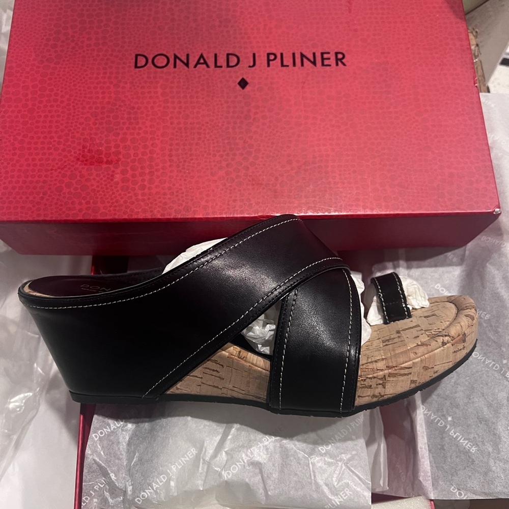 10 Donald J. Pliner Black GEO leather sandals Cork Wedge heels NEW IN BOX Italy